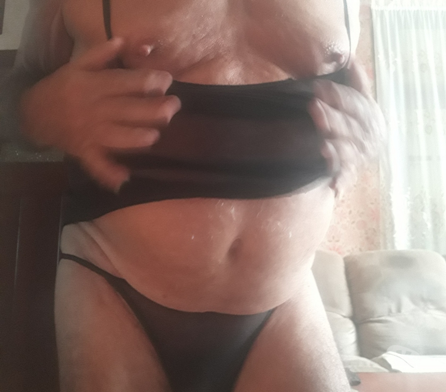 Gay Wemmel - Photos Vivastreet Tu aimes mes tétons ?