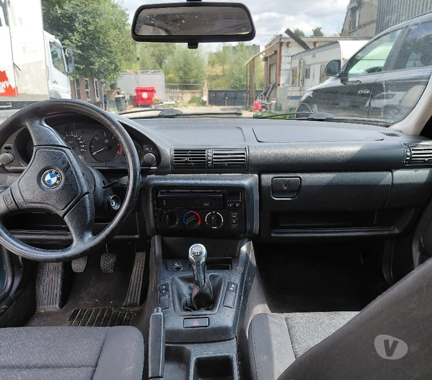 Voiture à vendre Gilly Gilly-Centrum - Photos Vivastreet A vendre BMW 318d année 2001