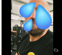 Je reçois pour me faire pisser dessus