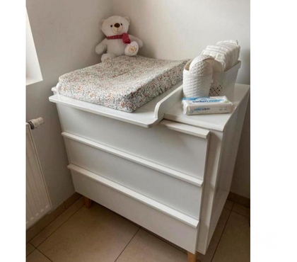 Equipements bébés Vlezenbeek Sint-Pieters-Leeuw - Photos Vivastreet Commode + rallonge à langer