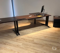 Bureau + bloc tiroirs + table d’extension