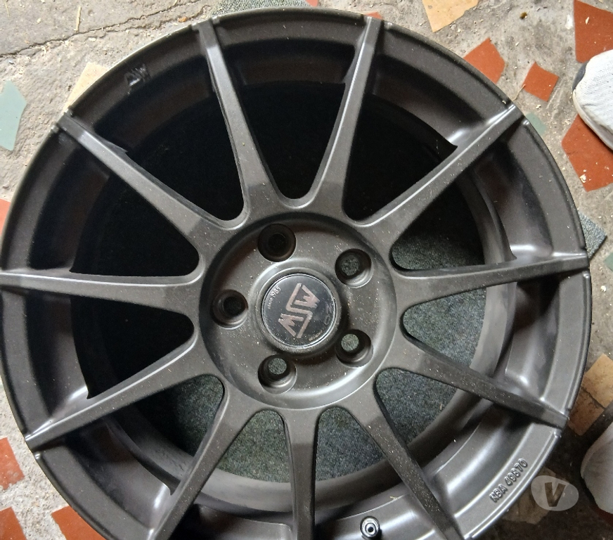 Pièces et services auto Liège Liège-Centrum - Photos Vivastreet Jantes MSW grise alu 18" ou 19"
