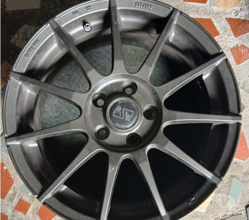 Pièces et services auto Liège Liège-Centrum - Photos Vivastreet Jantes MSW grise alu 18" ou 19"