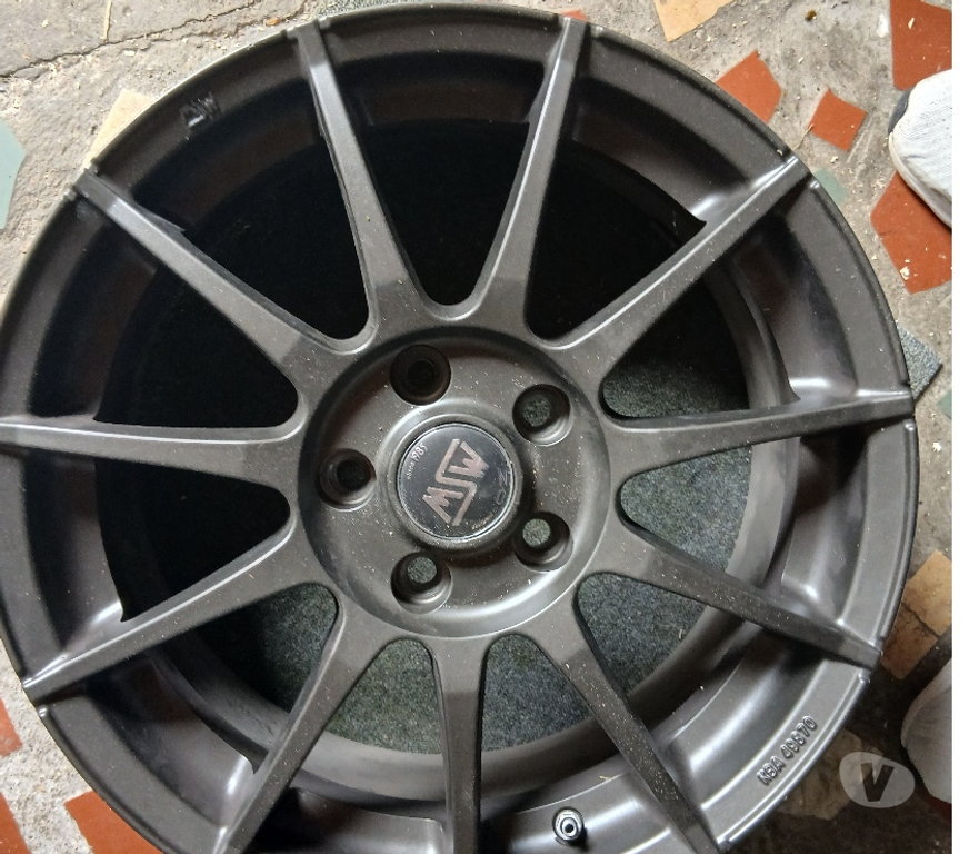 Pièces et services auto Liège Liège-Centrum - Photos Vivastreet Jantes MSW grise alu 18" ou 19"