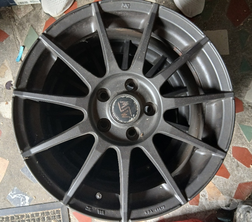 Pièces et services auto Liège Liège-Centrum - Photos Vivastreet Jantes MSW grise alu 18" ou 19"