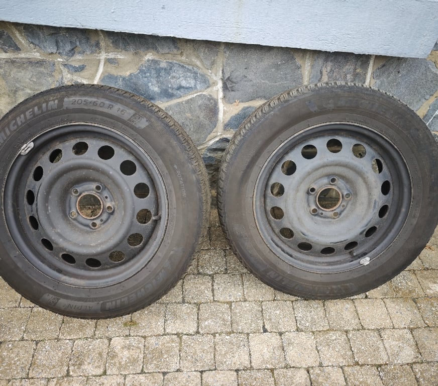 Pièces et services auto Libramont - Photos Vivastreet 4 Pneus hiver avec jantes