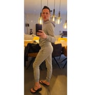 Chienne en chaleur dispo maintenant à l'hôtel de passe