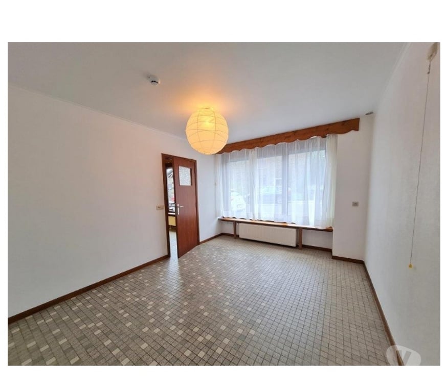 Location appartement Paliseul Fays-les-Veneurs - Photos Vivastreet Région Paliseul : appartement rez-de-chaussée, 1 chambre.