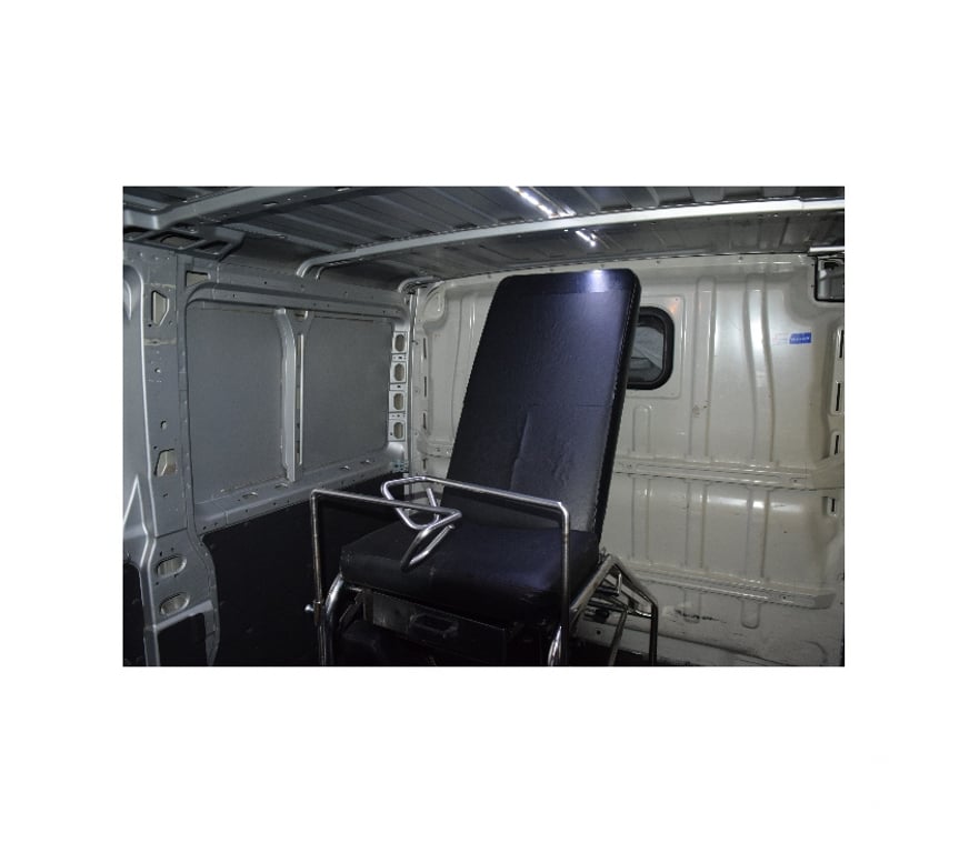 exhib Seneffe Arquennes - Photos Vivastreet Homme lèche Femme sur chaises gynéco dans sa camionnette