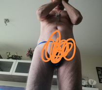 Des hommes mignons mince rasé et bien membré
