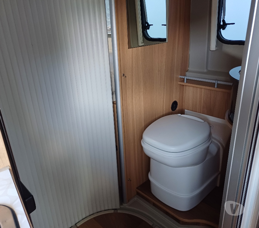 Camping car occasion Ath Ath-Centrum - Photos Vivastreet FOURGON AMENAGE JUMPER PÖSSL