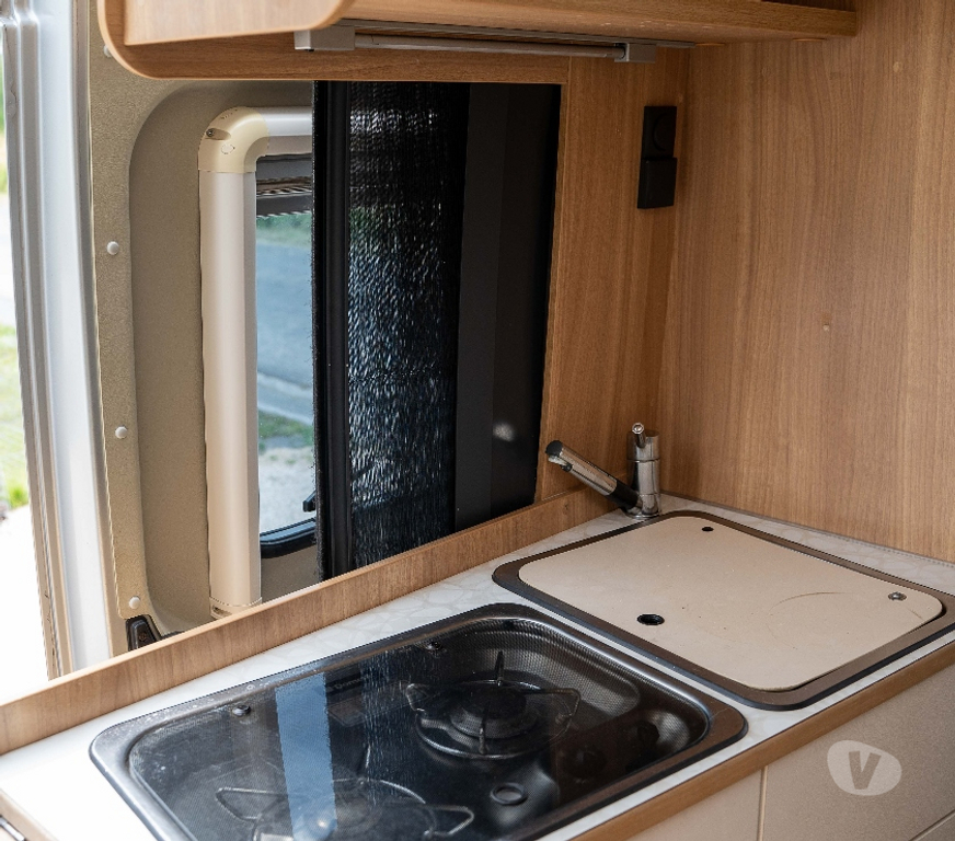 Camping car occasion Ath Ath-Centrum - Photos Vivastreet FOURGON AMENAGE JUMPER PÖSSL