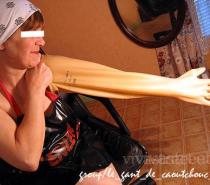 Photos Vivastreet TRES LONGS GANTS EN CAOUTCHOUC/VERY LONG RUBBER GLOVES