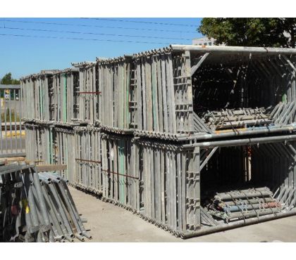 Matériel Cité Administrative De L'Etat Bruxelles (Brussels) - Photos Vivastreet Echafaudage d’occasion Rux spécial maçon maçonnerie: 154m² 