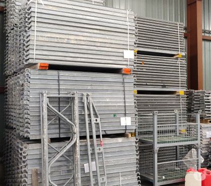 Matériel agricole Cité Administrative De L'Etat Bruxelles (Brussels) - Photos Vivastreet Lot échafaudage multidirectionnel occasion Altrad 120m²