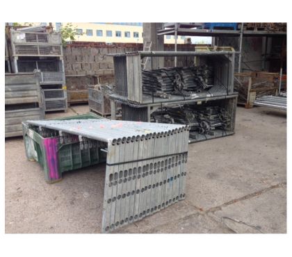 Matériel Cité Administrative De L'Etat Bruxelles (Brussels) - Photos Vivastreet Echafaudage de toiture COMPLET Layher 203m²