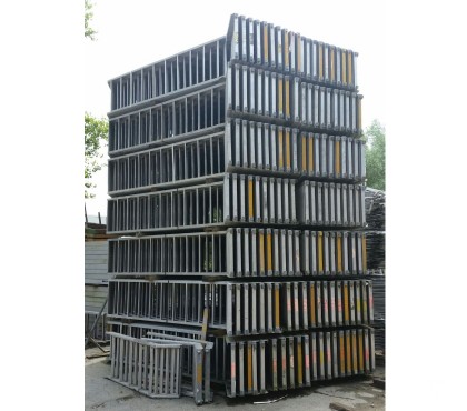 Matériel Cité Administrative De L'Etat Bruxelles (Brussels) - Photos Vivastreet Escaliers - volée d'escalier ALU Echafaudage occasion Layher