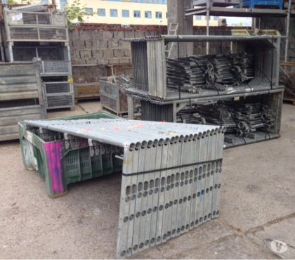 Matériel Cité Administrative De L'Etat Bruxelles (Brussels) - Photos Vivastreet Echafaudage de toiture d'occasion COMPLET Layher - 150m² 