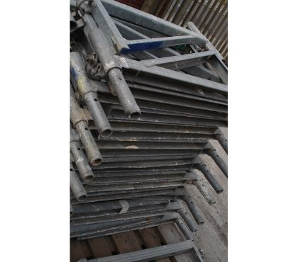 Matériel agricole Cité Administrative De L'Etat Bruxelles (Brussels) - Photos Vivastreet Echafaudage occasion - Consoles de déport Layher 0,73m 