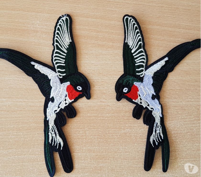 Ecusson Brodé Paire Doiseaux Vert Blanc Rouge 20x14 Cm