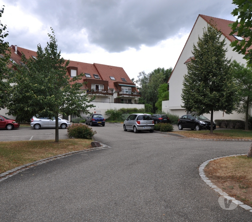 Parkings - Garages Bas-Rhin Hangenbieten - 67980 - Photos Vivastreet Garage à LOUER à HANGENBIETEN