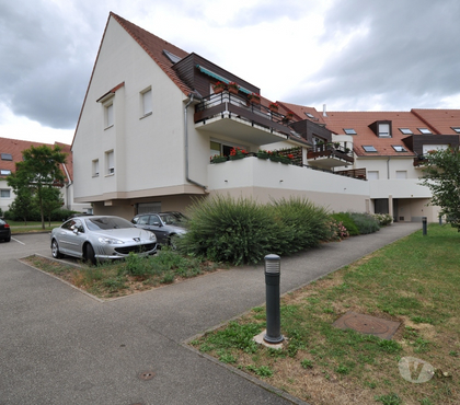 Location parking & garage Hangenbieten Bas-Rhin - Photos Vivastreet Garage à LOUER à HANGENBIETEN