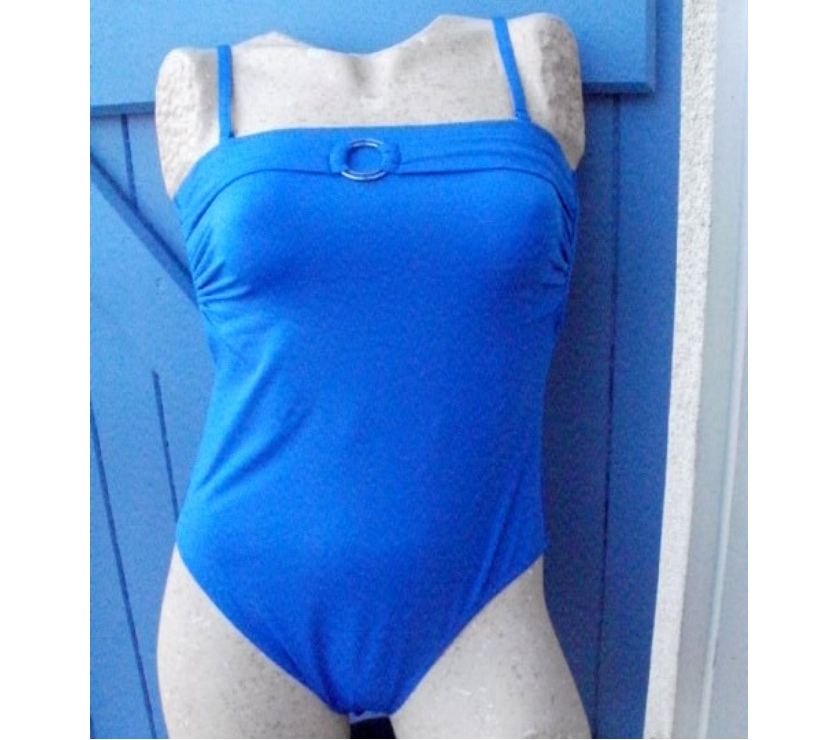 Matériel de sport Tarn-et-Garonne Montauban - 82000 - Photos Vivastreet Maillot de bain ANASTACIA, neuf , bleu