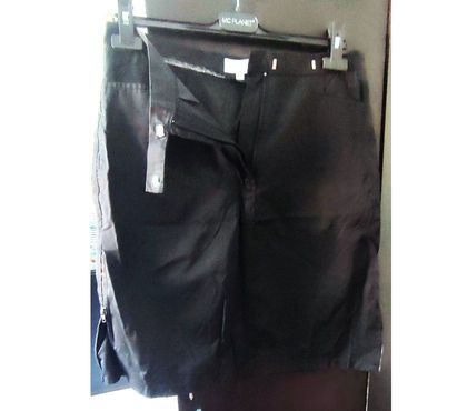 Vêtements occasion Florange Moselle - Photos Vivastreet jupe noire T42 Etam