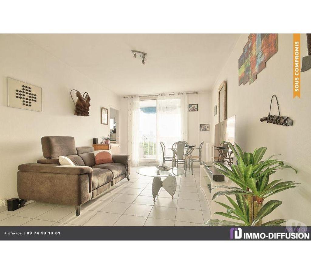 - Nombre de lots : 82

"Lumineux appartement traversant de 72m², vue dégagée, cave et garage, proche tram et commodités