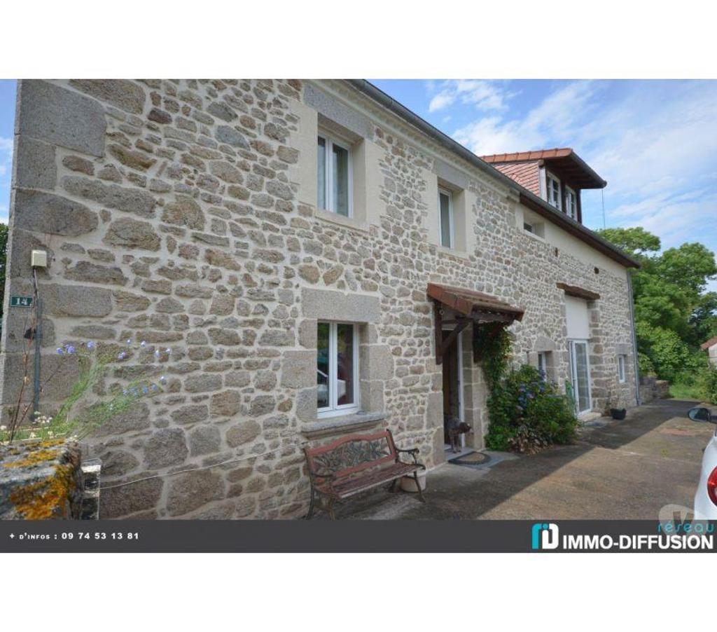 Maison rénovée avec 4 chambres à vendre à Gouzon - proche commerces, cour, terrasse et terrain attenant - aucuns travaux à prévoir