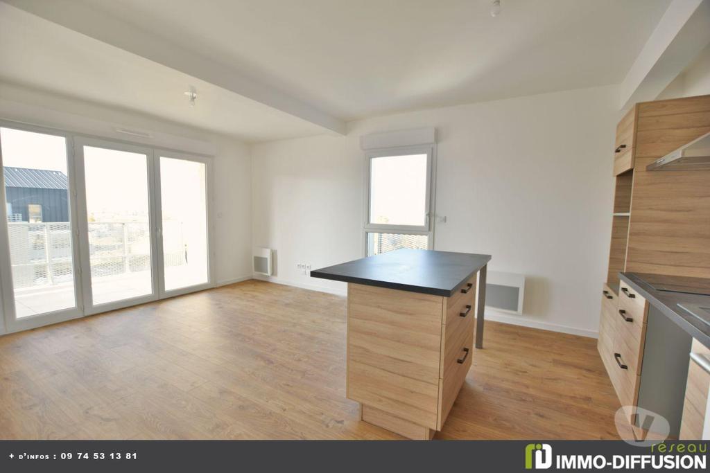 Appartement T3 lumineux avec terrasse et garage, résidence "Les Rives du Lac", quartier VAL DE MOINE, proche du centre-ville et du Parc de Ribou. Disponible dès cet