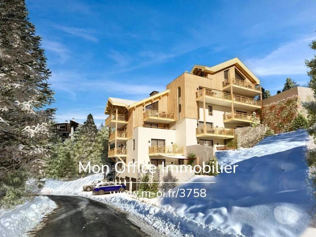 Appartement de 66m² avec terrasses et jardin à vendre aux Orres - 2 chambres, vue sur les montagnes - RT 2012 - Cave incluse - Proche des remontées