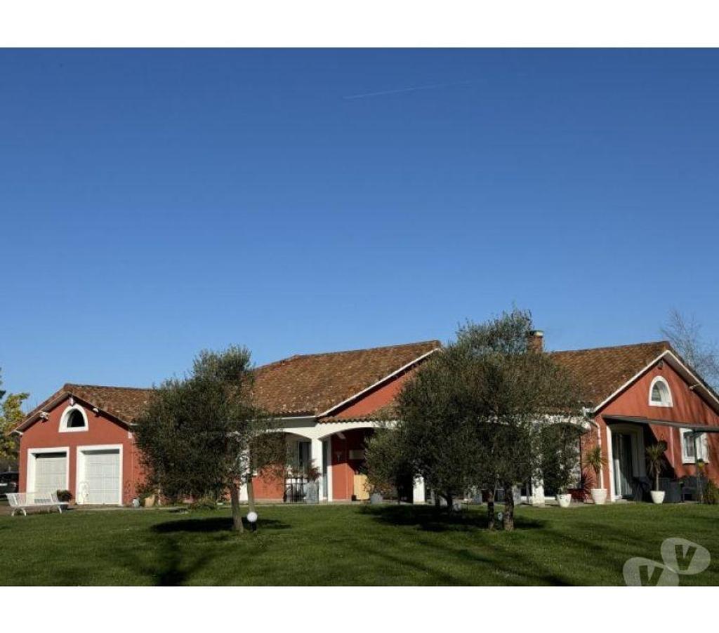 Villa avec vue sur étang et appartement indépendant - 355000€ - Classe énergie B - Contactez Marc DAY au **********