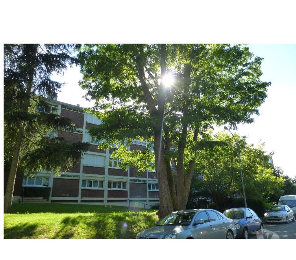 Charmant appartement F4 de 68m2 avec locataire en place à Verneuil sur Seine - Rendement brut de 7,50% - Proche des commodités et futur RER