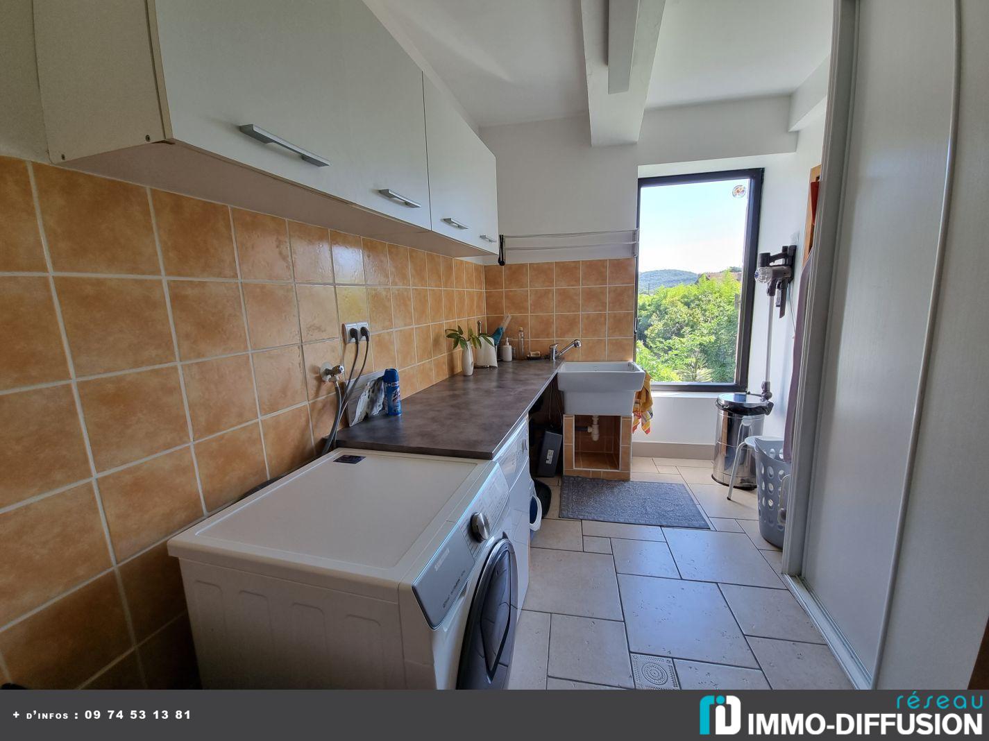 Mas du XVIIIème siècle rénové avec goût à Goudargues - 6 chambres, piscine et garage - proche commodités - DPE C - 649500€