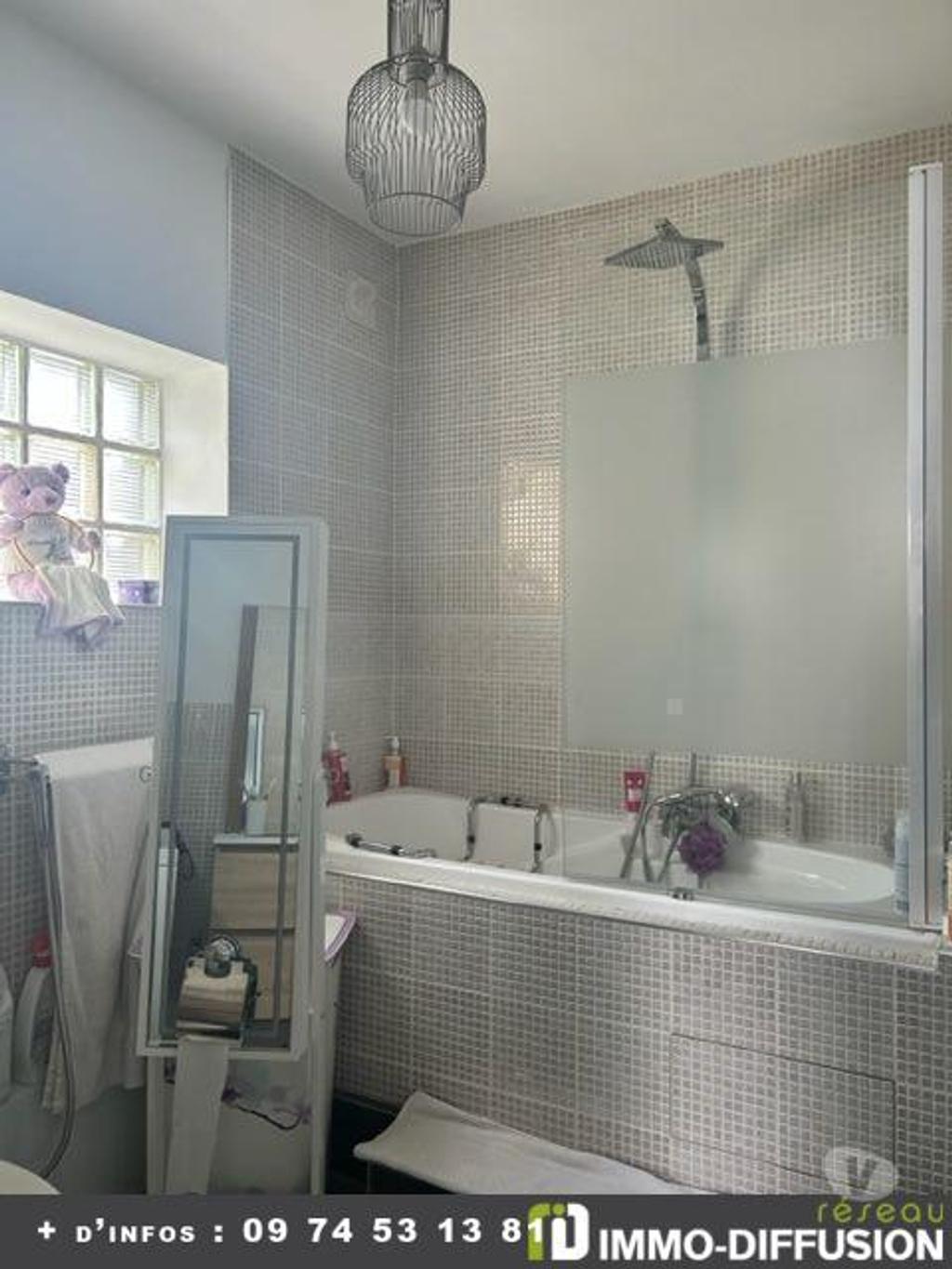 titre SEO: Charmante maison de ville avec terrasse et cour à Romilly-sur-Seine