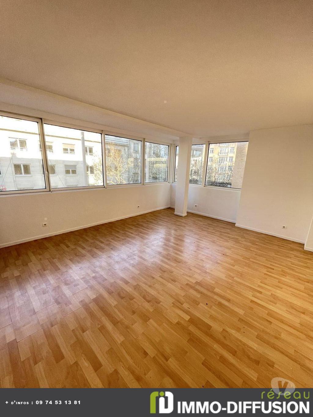Appartement lumineux type 2 de 67,12 m² en centre-ville de Troyes avec parking et commodités à proximité - 136500€ HAI