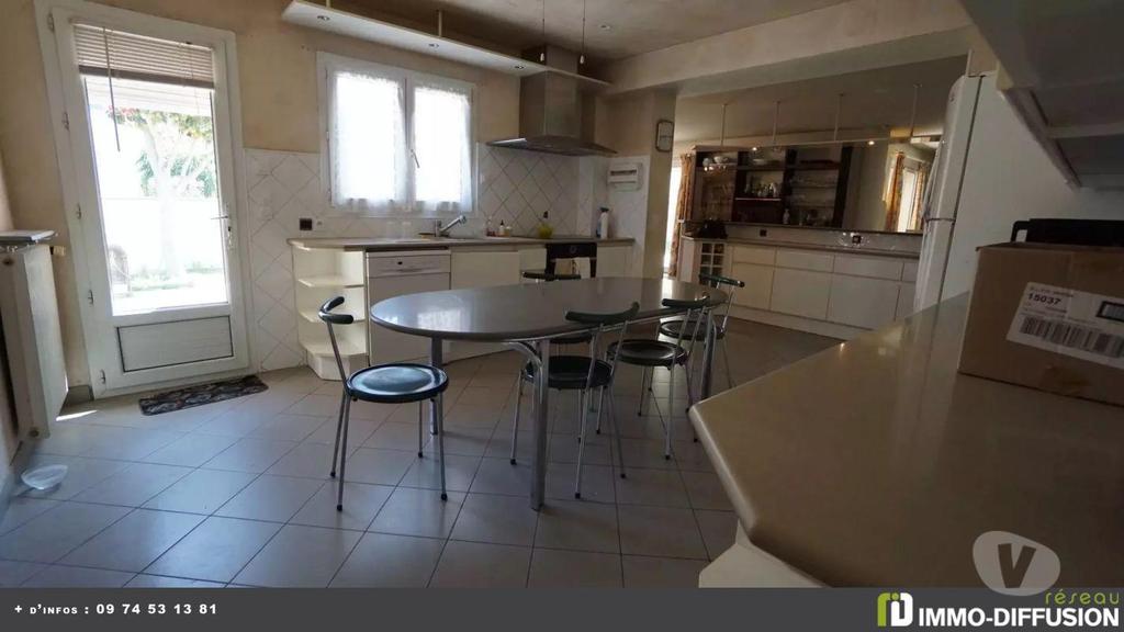 Maison de 185m2 avec jardin et piscine à Perpignan - Secteur prisé du Mas Vermeil - 4 chambres - Vue sur jardin et piscine - Construite en 1994 - É