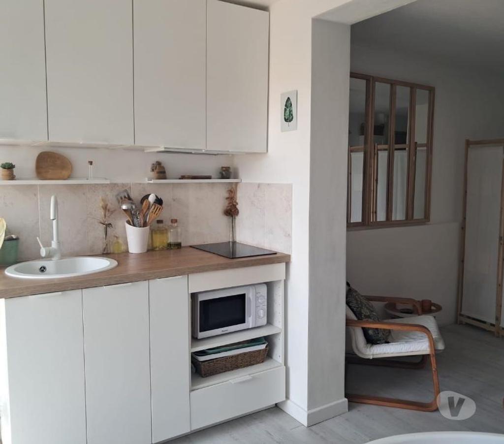Appartements à vendre Var La Londe les Maures - 83250 - Photos Vivastreet À vendre – Charmant studio meublé de 23 m²