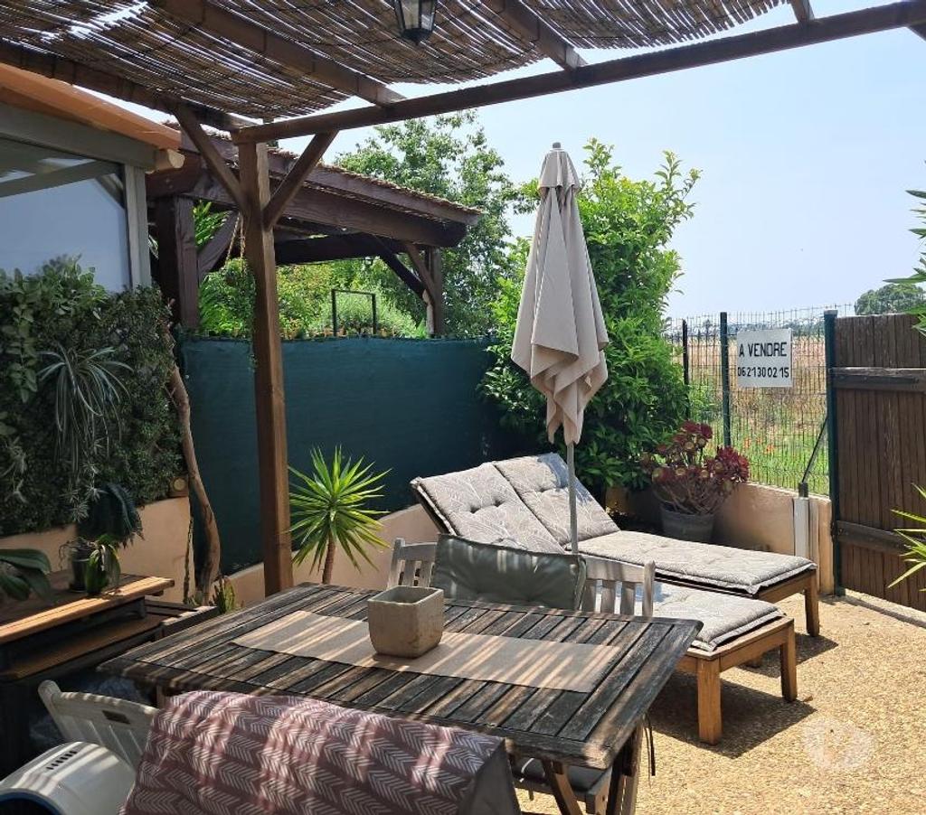 Appartements à vendre Var La Londe les Maures - 83250 - Photos Vivastreet À vendre – Charmant studio meublé de 23 m²