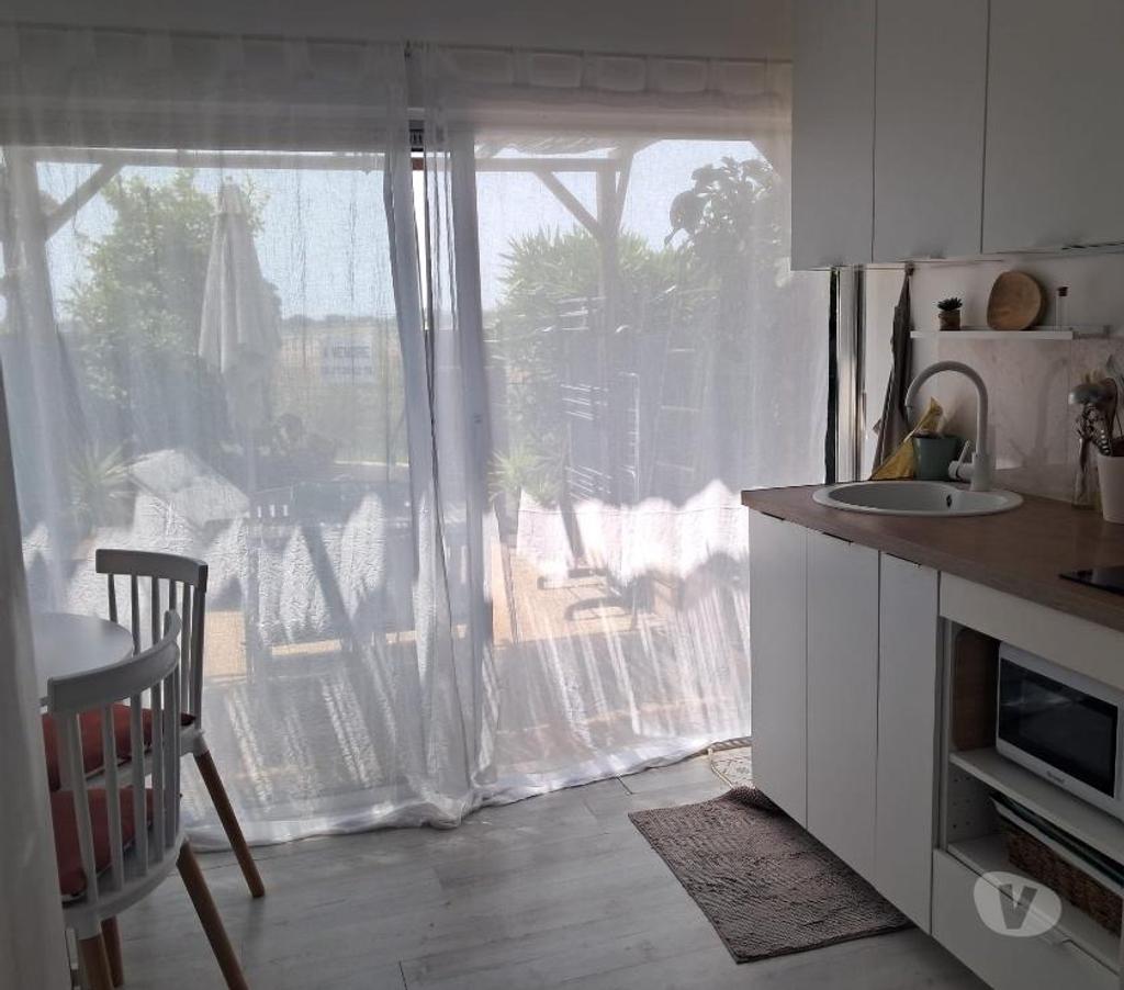 Appartements à vendre Var La Londe les Maures - 83250 - Photos Vivastreet À vendre – Charmant studio meublé de 23 m²