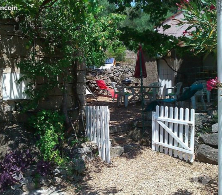 location saisonniere Corse-du-Sud Porto Vecchio - 20137 - Photos Vivastreet maison de village à Pianelli de Porto vecchio