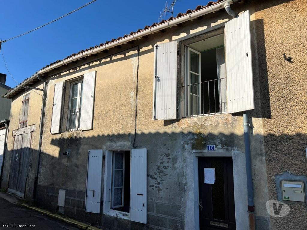 Vente Maison Charente Ruffec - 16700 - Photos Vivastreet Ruffec, Maison De Ville A Vendre Avec Jardin