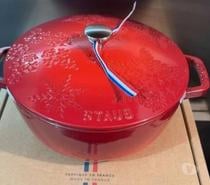 cocotte staub cerise neuve