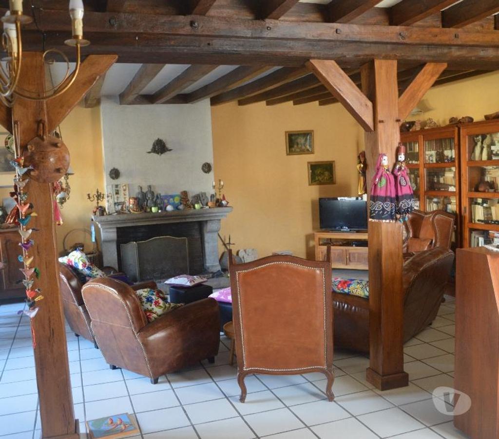 Vente Maison Loiret Thignonville - 45300 - Photos Vivastreet Corps de ferme rénové avec pierres apparentes et jardin