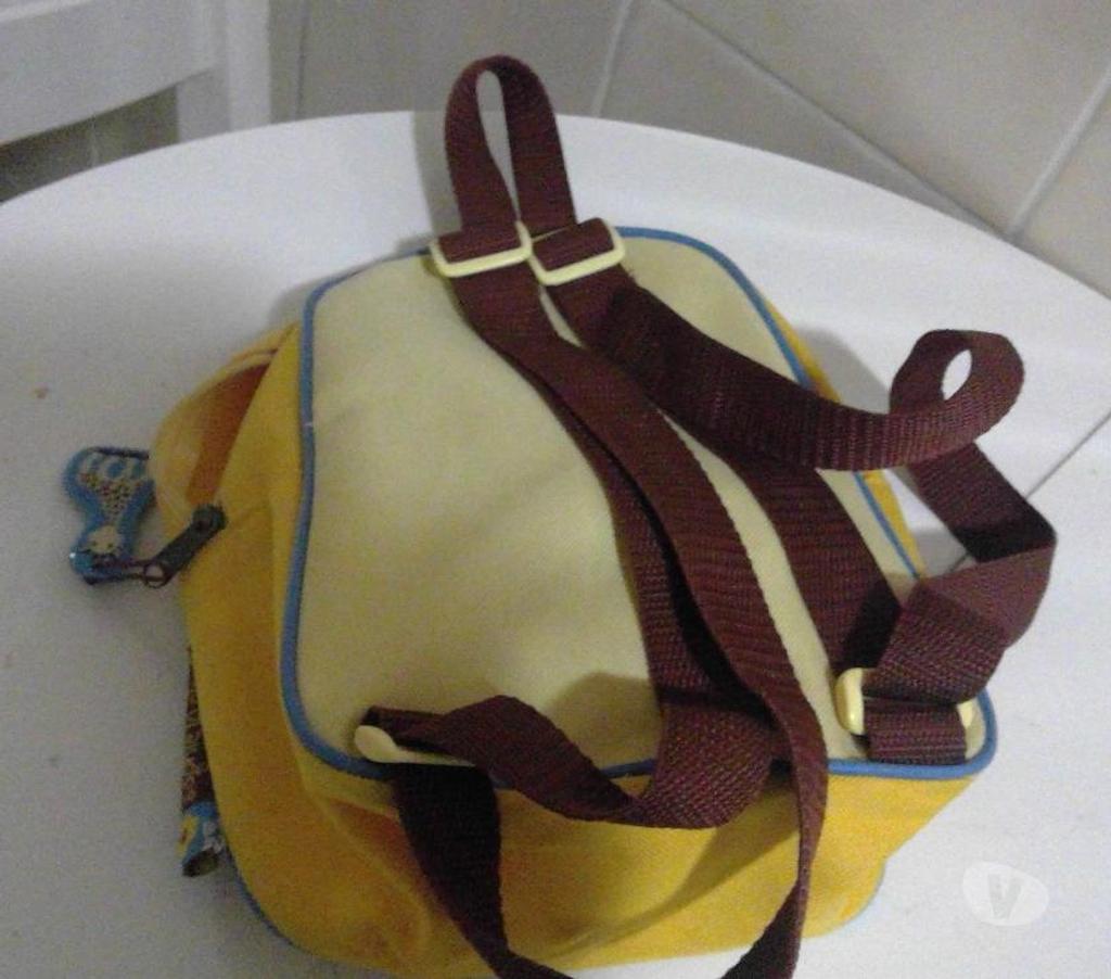 Equipements bébés Ain Arandas - 01230 - Photos Vivastreet 10€ SOPHIE LA GIRAFE SAC