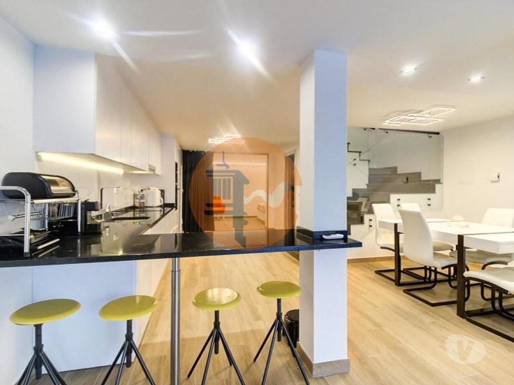 Appartements à vendre Portugal - Photos Vivastreet Appartement Duplex T3+1 Rénové - À seulement 900m de la Plage...