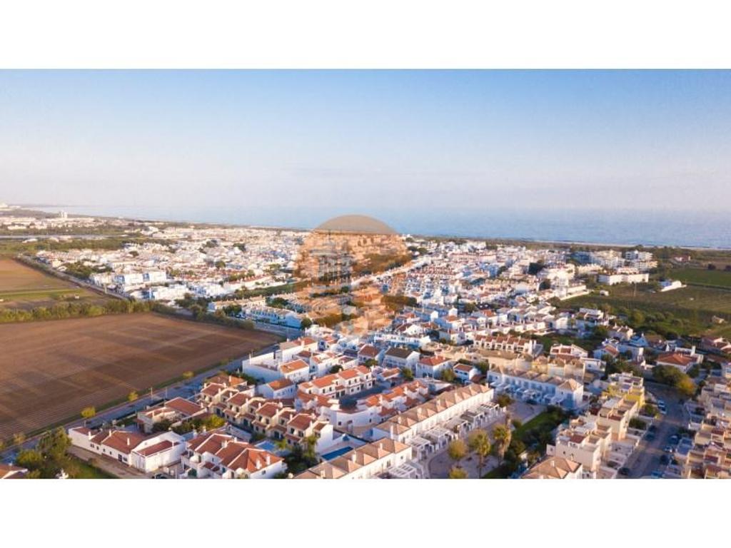 Appartements à vendre Portugal - Photos Vivastreet Appartement Duplex T3+1 Rénové - À seulement 900m de la Plage...
