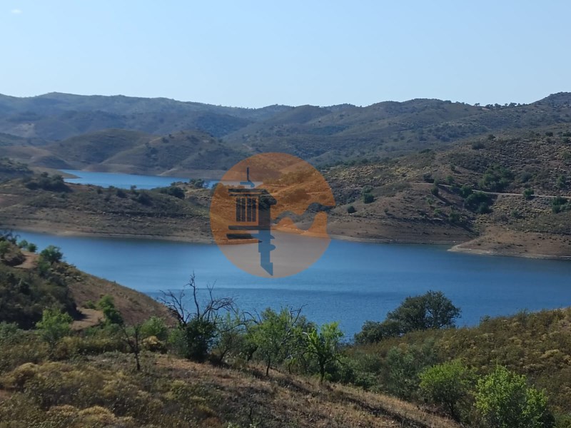 Terrain à vendre - Photos Vivastreet TERRAIN DE 52 840 M2 - POSSIBILITE DE CONSTRUIRE UN PETIT...