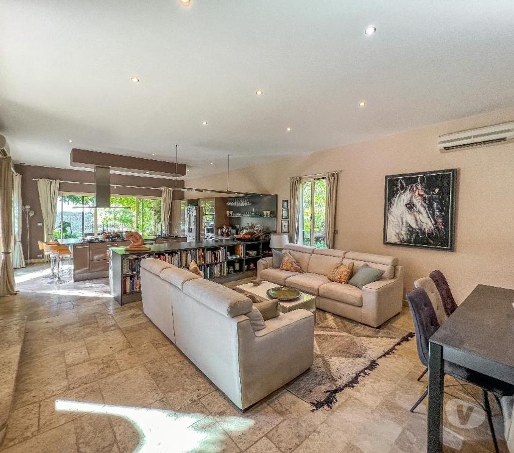 Vente Maison Gard Mons - 30340 - Photos Vivastreet Maison prestige avec piscine Provence-Gard